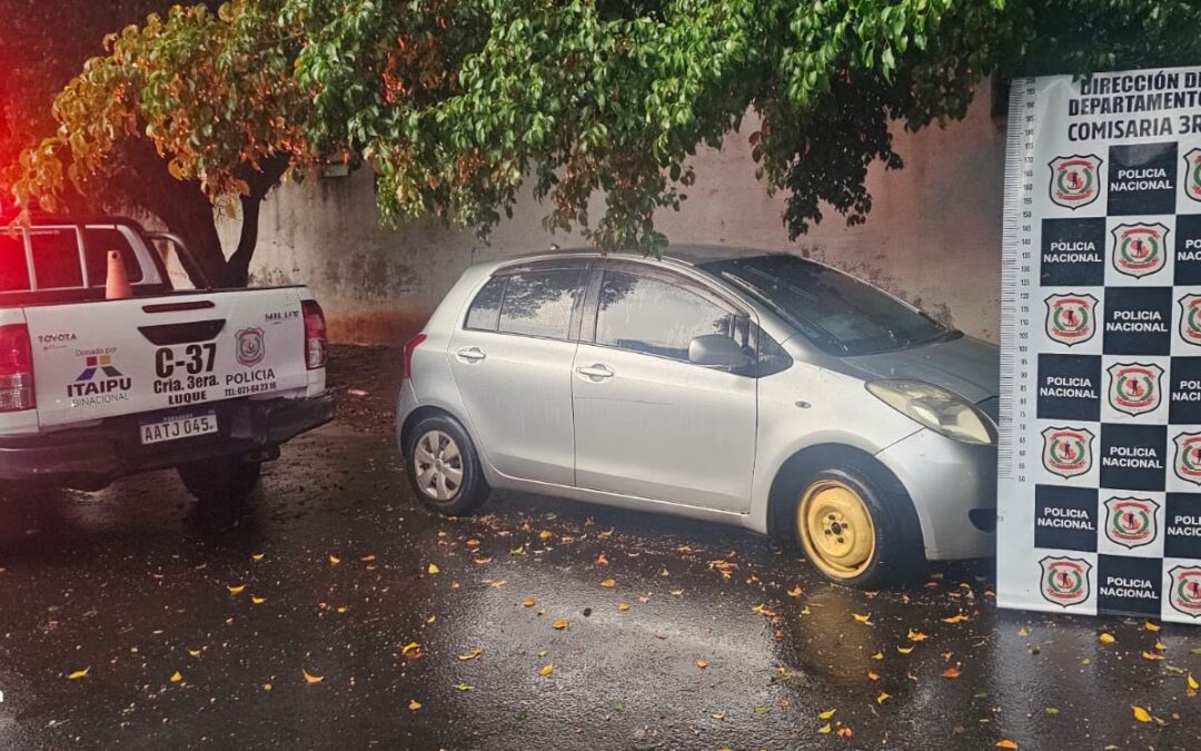 Recuperan vehículo robado y detienen a dos sospechosos en Luque