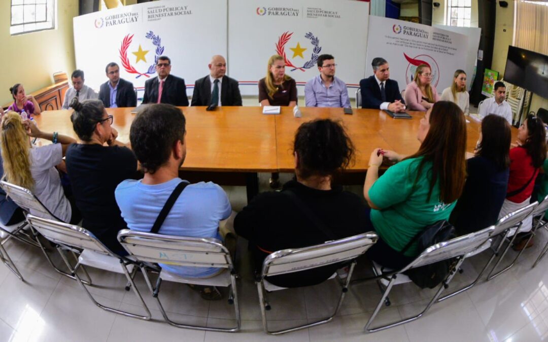 Ministerio de Salud acuerda mesa de trabajo con asociaciones de pacientes