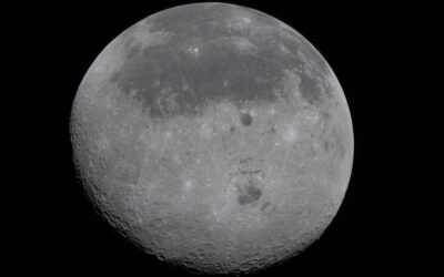 Artemis II sobrevoló el lado oscuro de la Luna