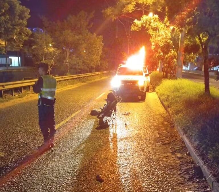 Accidente sobre Madame Lynch deja un motociclista fallecido
