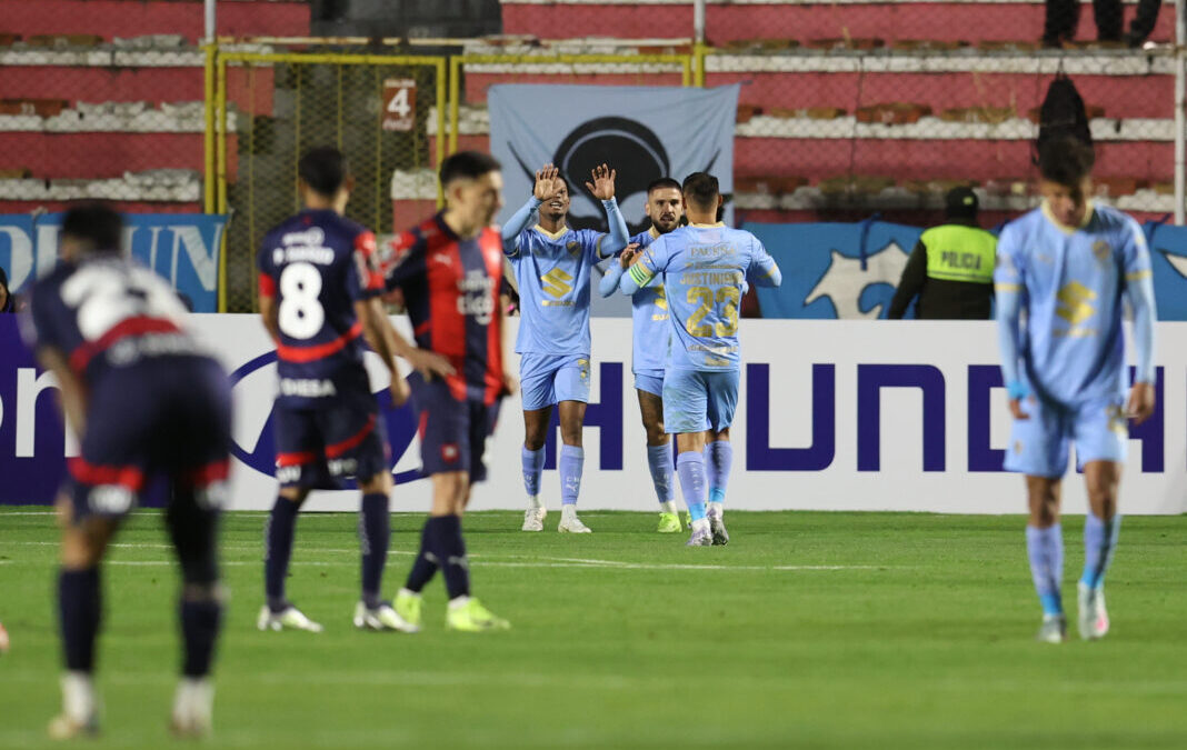 Cerro perdió por goleada ante Bolívar, pero igual clasificó a octavos