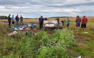 Naranjal: vuelco de vehículo deja una mujer fallecida y cuatro heridas
