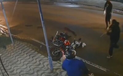 Delincuentes chocaron a un trabajador para robarle la moto