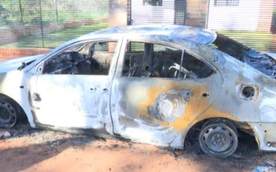 J. Augusto Saldívar: mujer quemó el auto de la presunta amante de su pareja