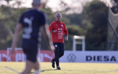 Alfaro afina los detalles en la Albirroja para enfrentar a Uruguay