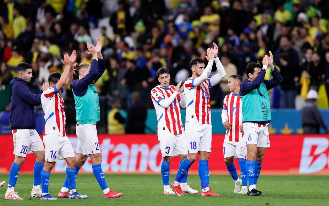 La Albirroja retornó al país: “Hay que seguir con la frente en alto”