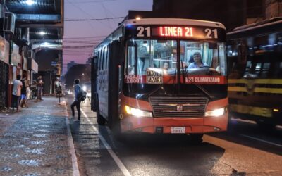 Transportistas denuncian atraso en pagos de subsidios y amenazan con reguladas