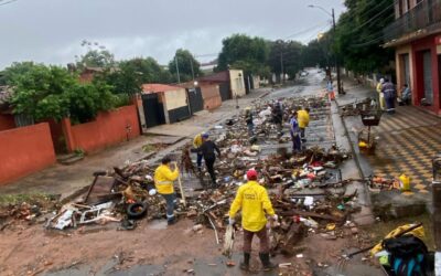 Tras temporal, retiran gran cantidad de basura en Asunción