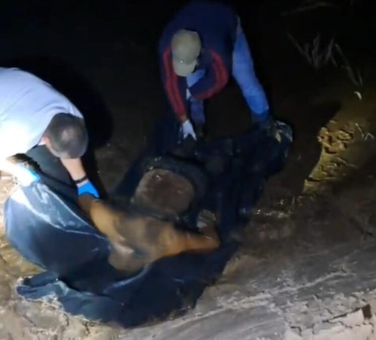 Presunto líder de asaltantes fue encontrado muerto en el río Monday