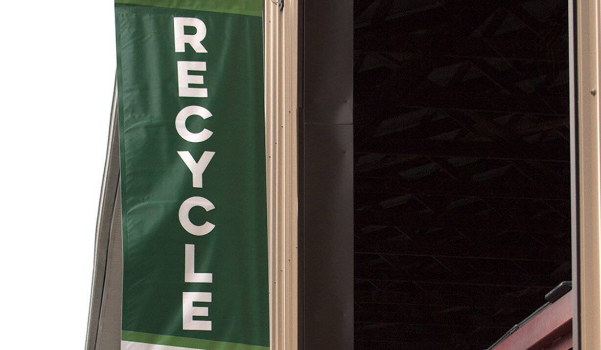 A sign saying "recycle"