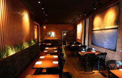 How Lighting Affects Your Restaurant’s Mood and Design