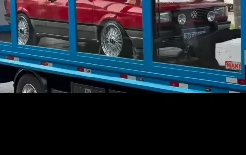 {{ post.title }}