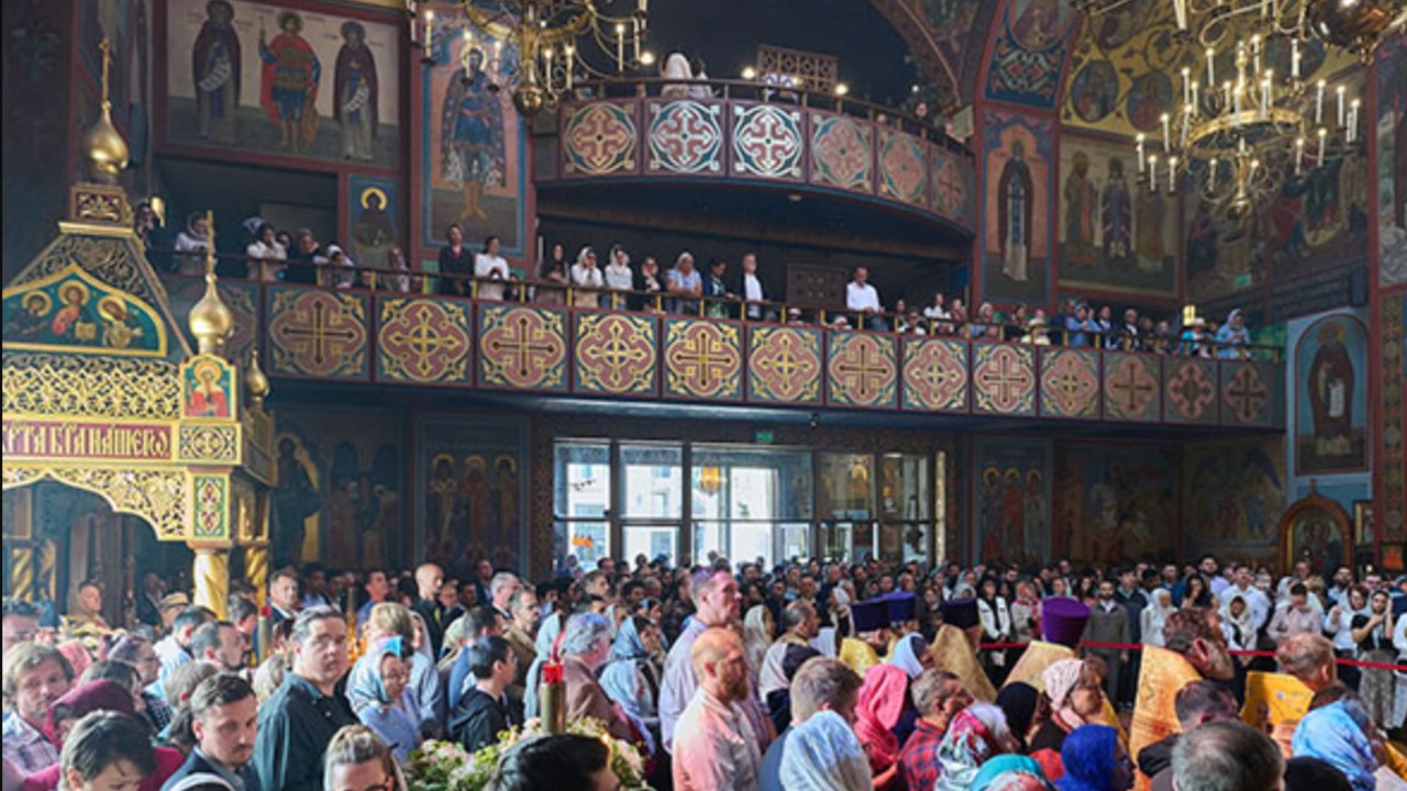 Holy Virgin Cathedral - Image 1