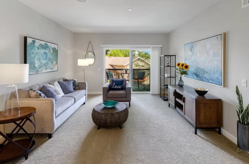 Living room in furnished corporate apartment located in Santa Rosa, CA