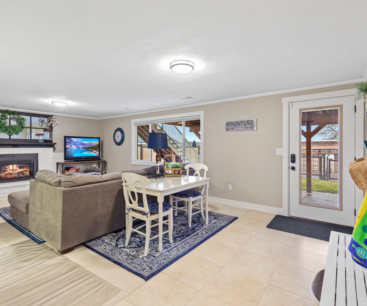 Family room in furnished home located in Liberty Lake, WA.