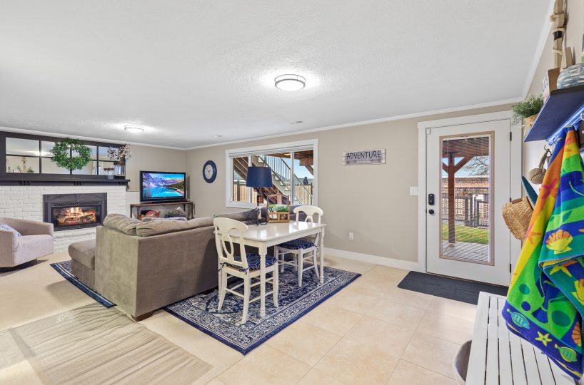 Family room in furnished home located in Liberty Lake, WA.