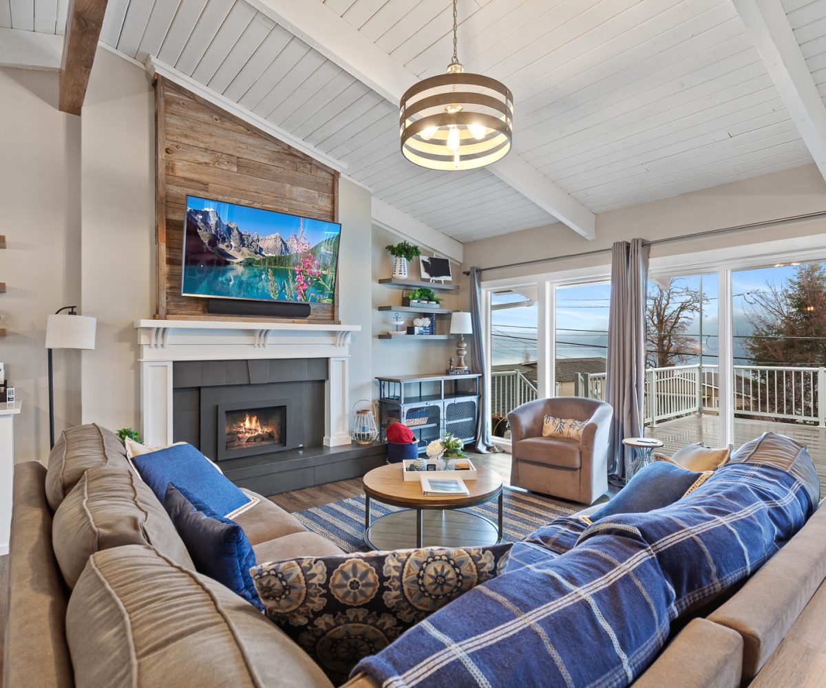 Furnished living room in furnished home located in Liberty Lake, WA.