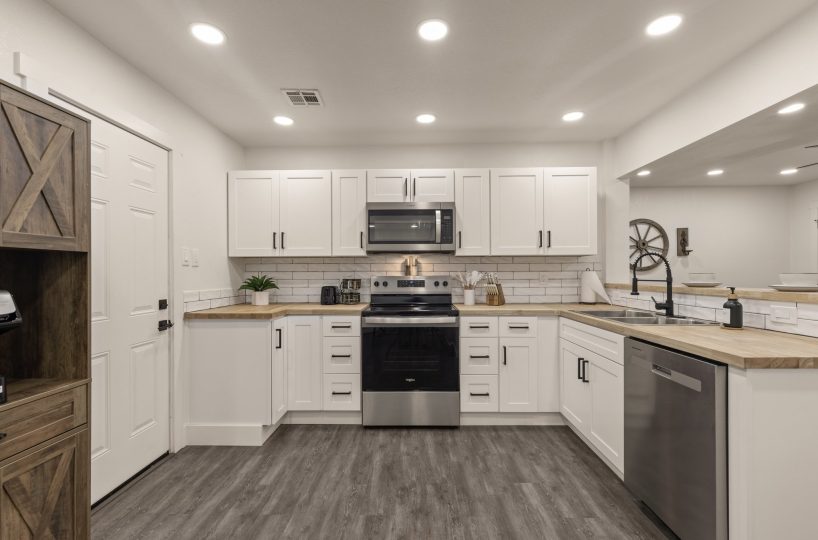 Built-in microwave in furnished home located in Tulsa, OK.