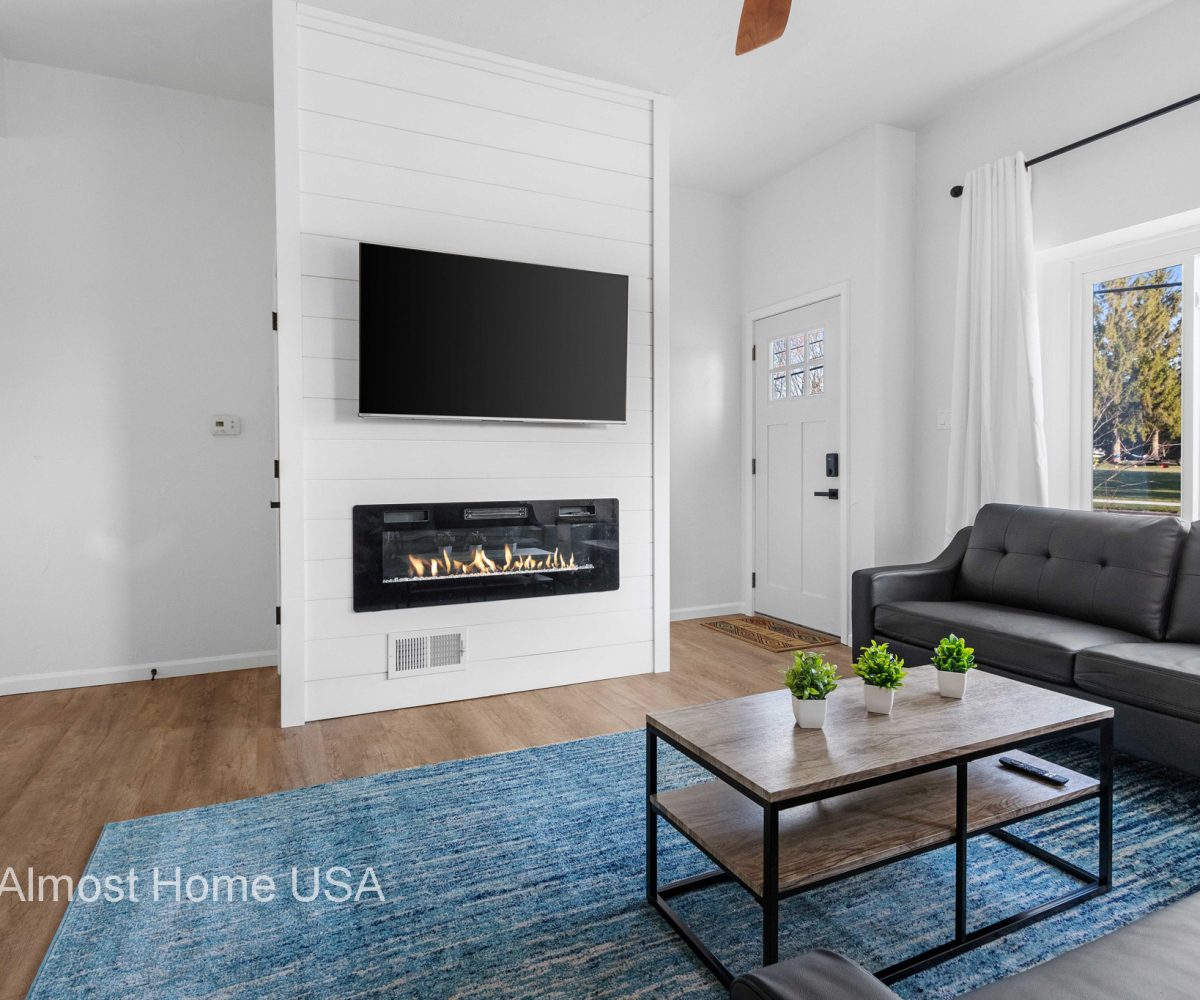 Smart TV & Fireplace in furnished rental in Sturgeon Bay, WI.