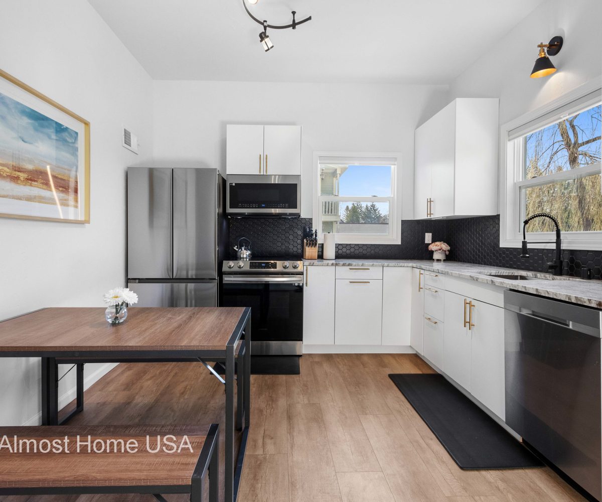 Fully equipped kitchen in furnished home in Sturgeon Bay, WI.