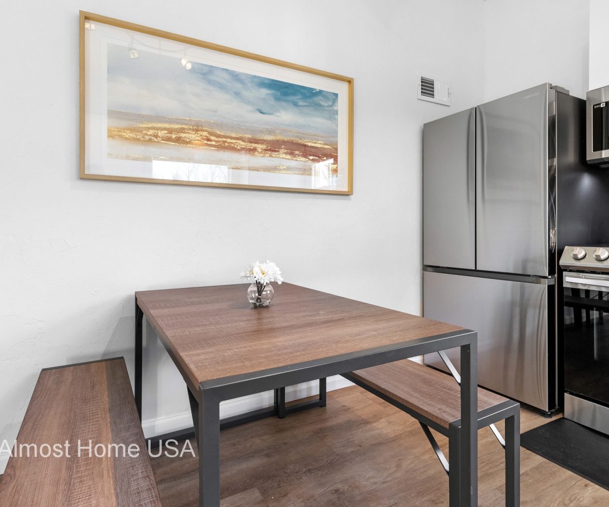 Dining table in furnished home located in Sturgeon Bay, WI.