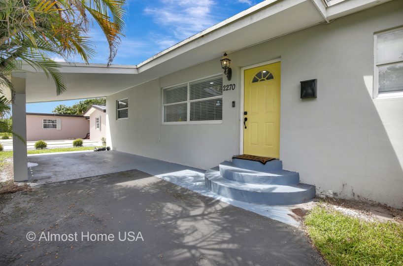 Entry of furnished home located near Miami, FL.