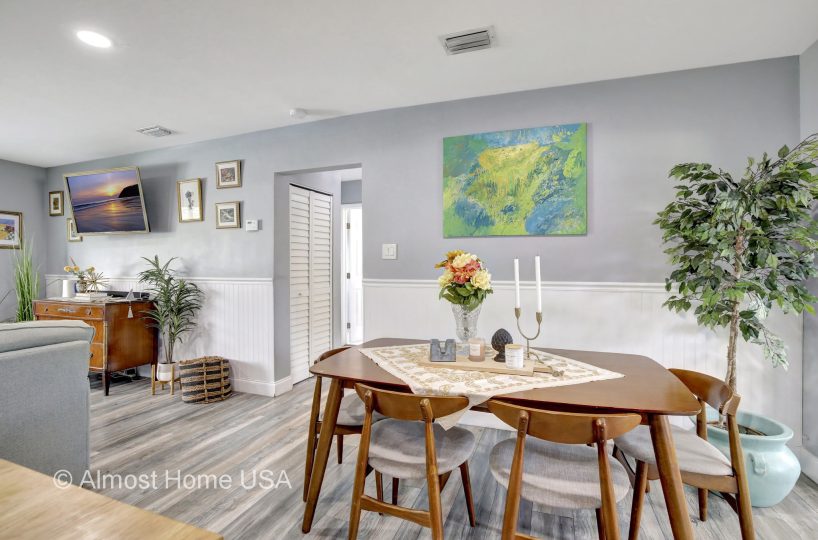 Dining table in furnished home located in Miami, FL.