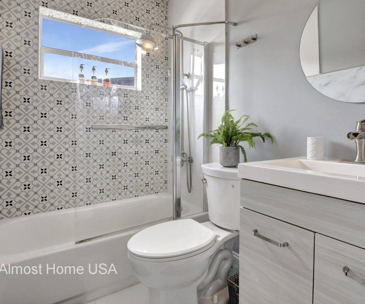 Bathroom in furnished home located in Miami, FL.