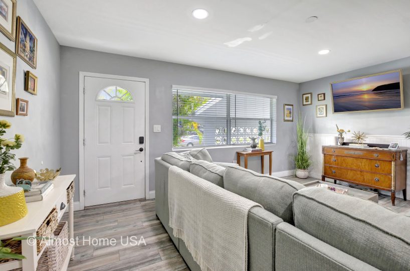 Furnished living room in home located in Miami, FL.