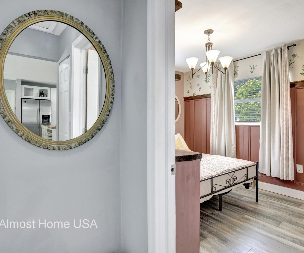 Mirror in furnished home located in Miami, FL.