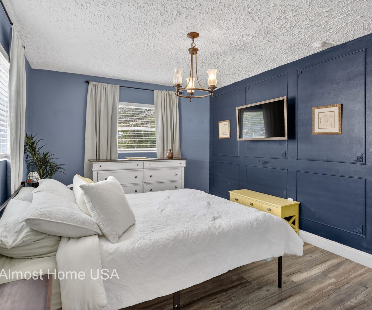 Furnished master bedroom in furnished home located in Miami, FL.