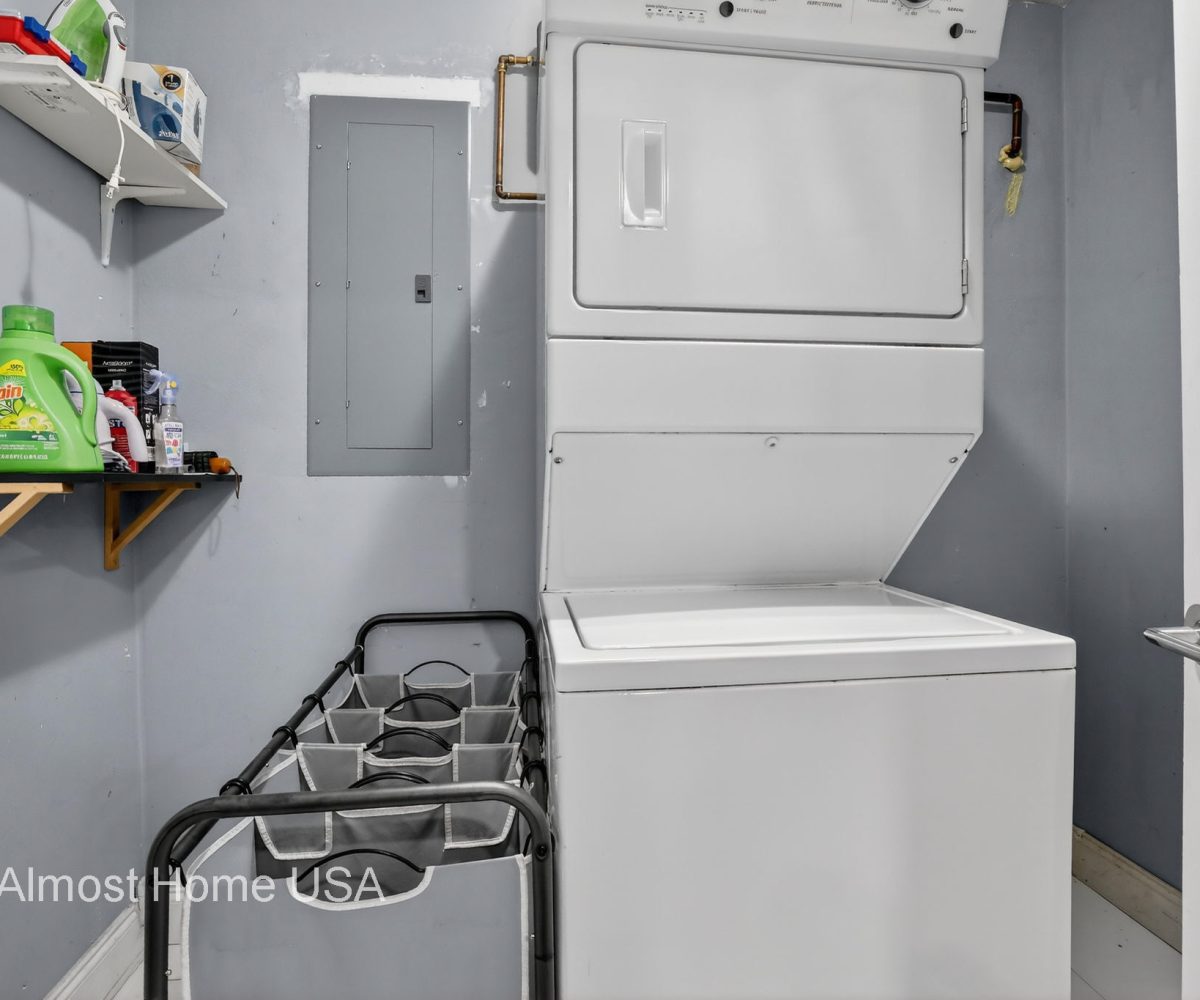 Washer and dryer in furnished home located in Miami, FL.