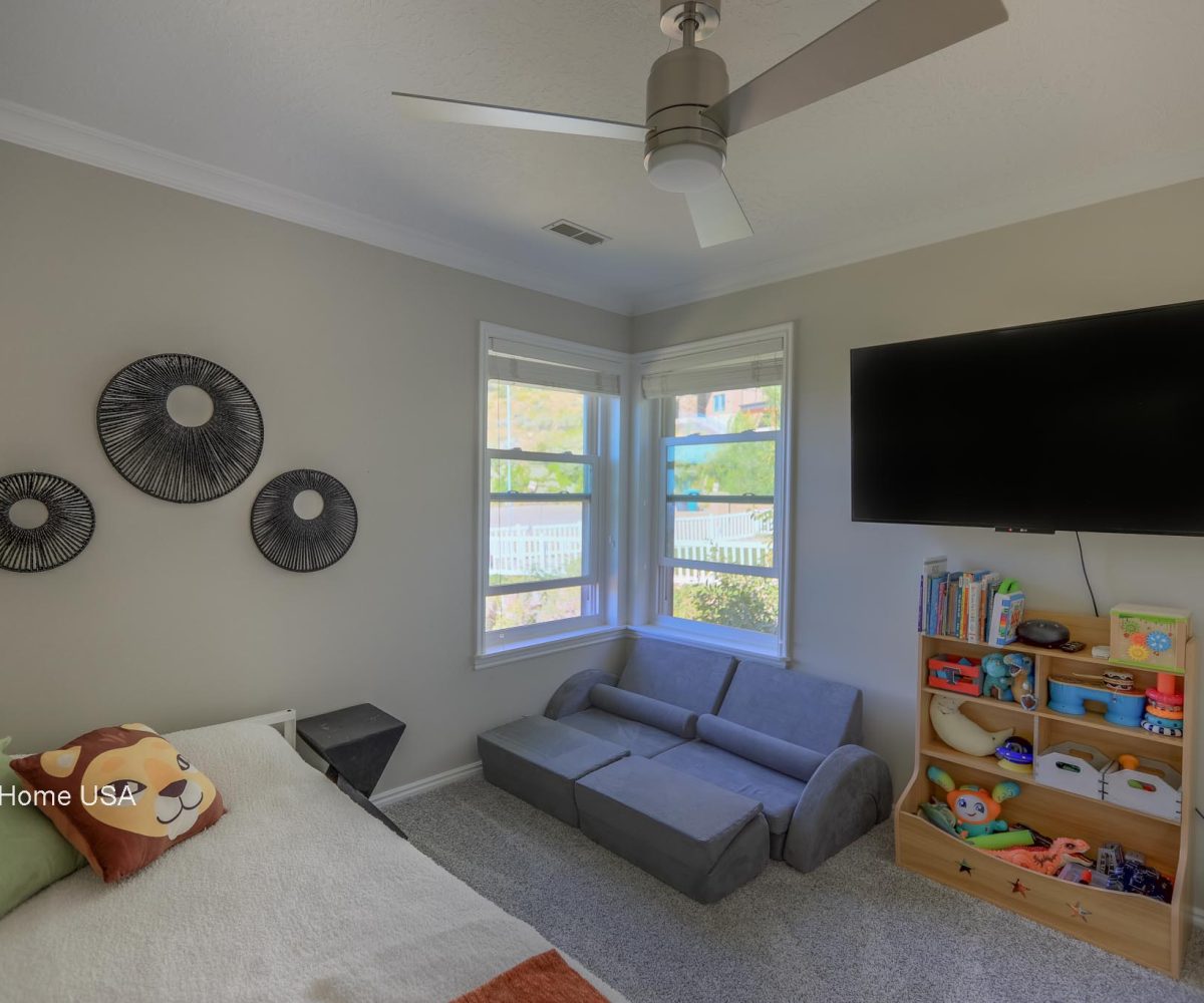 Third bedroom in furnished 5 bedroom home in Holladay, UT.