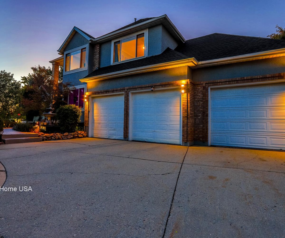 Exterior of furnished 5 bedroom home in Holladay, UT.