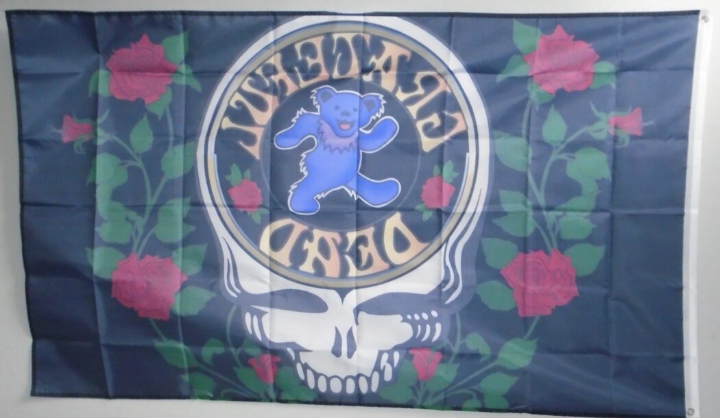 Back grateful-dead-dancing-bear-skull-roses-flag-3x5