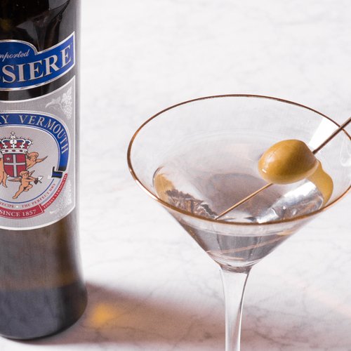 Bossiere Dry Martini- credit - Alexa Bendeck
