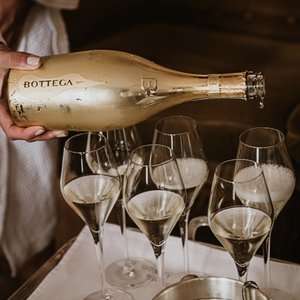 Bottega bottle pour into glasses - Bottega Wines