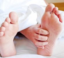 feet hurting from nighttime foot cramps