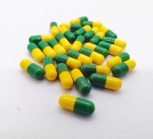 yellow and green tramadol capsules