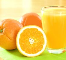 oranges and juice, a great source of immunity-boosting nutrients