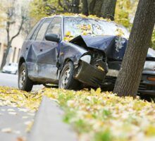 Car crash into tree