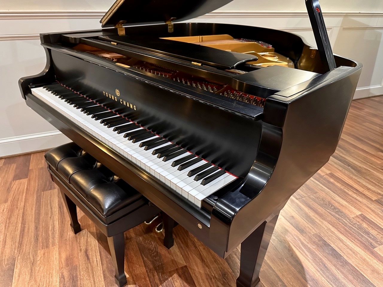 Young Chang G-150 Baby Grand