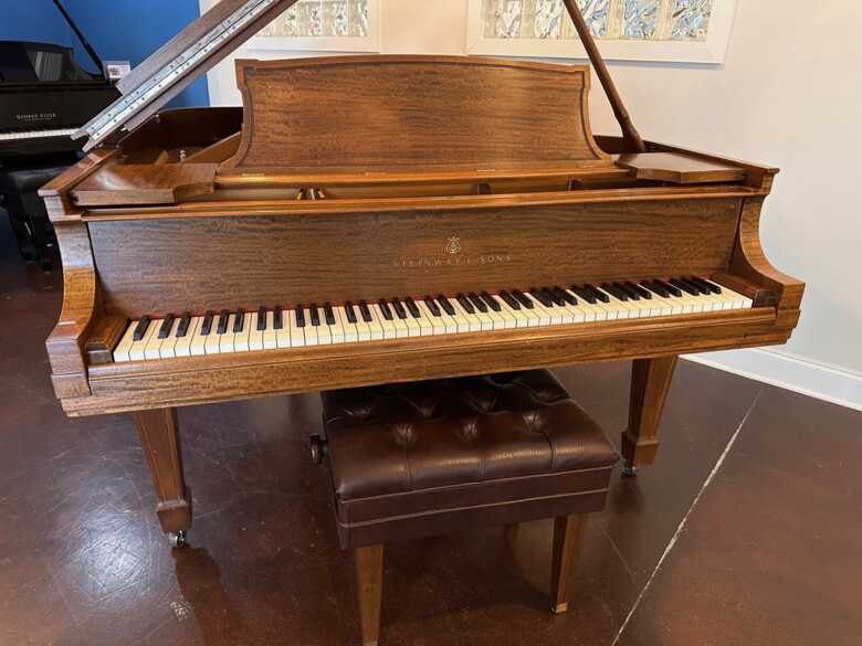 Steinway & Sons L - Restored by Steinway 2016