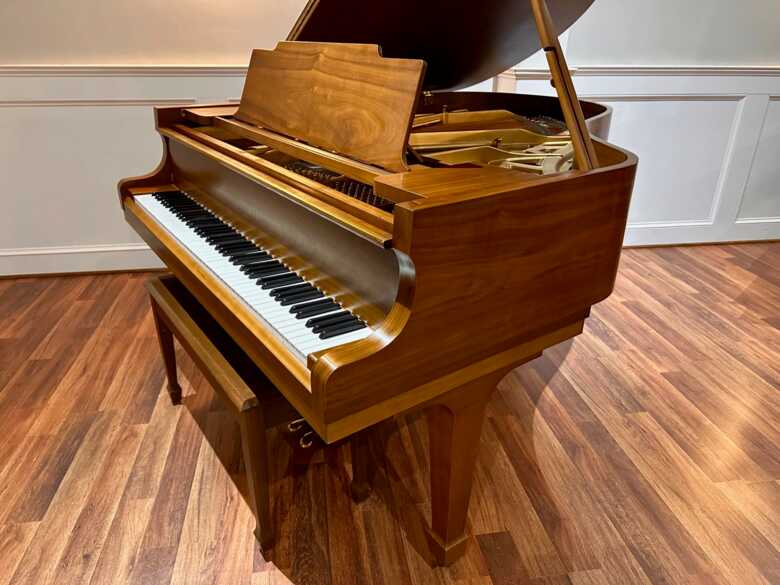 Kawai KG-2 Grand Walnut