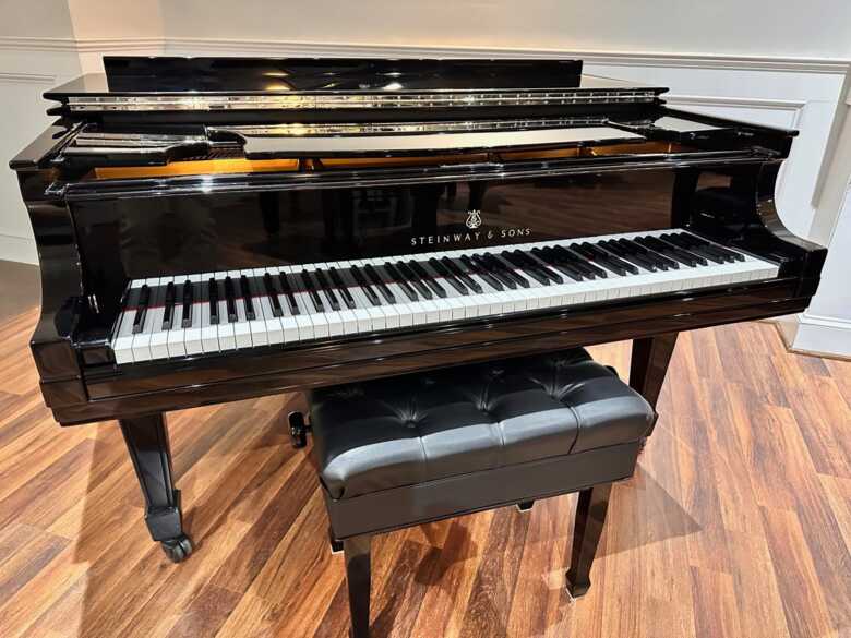 Steinway & Sons Model O