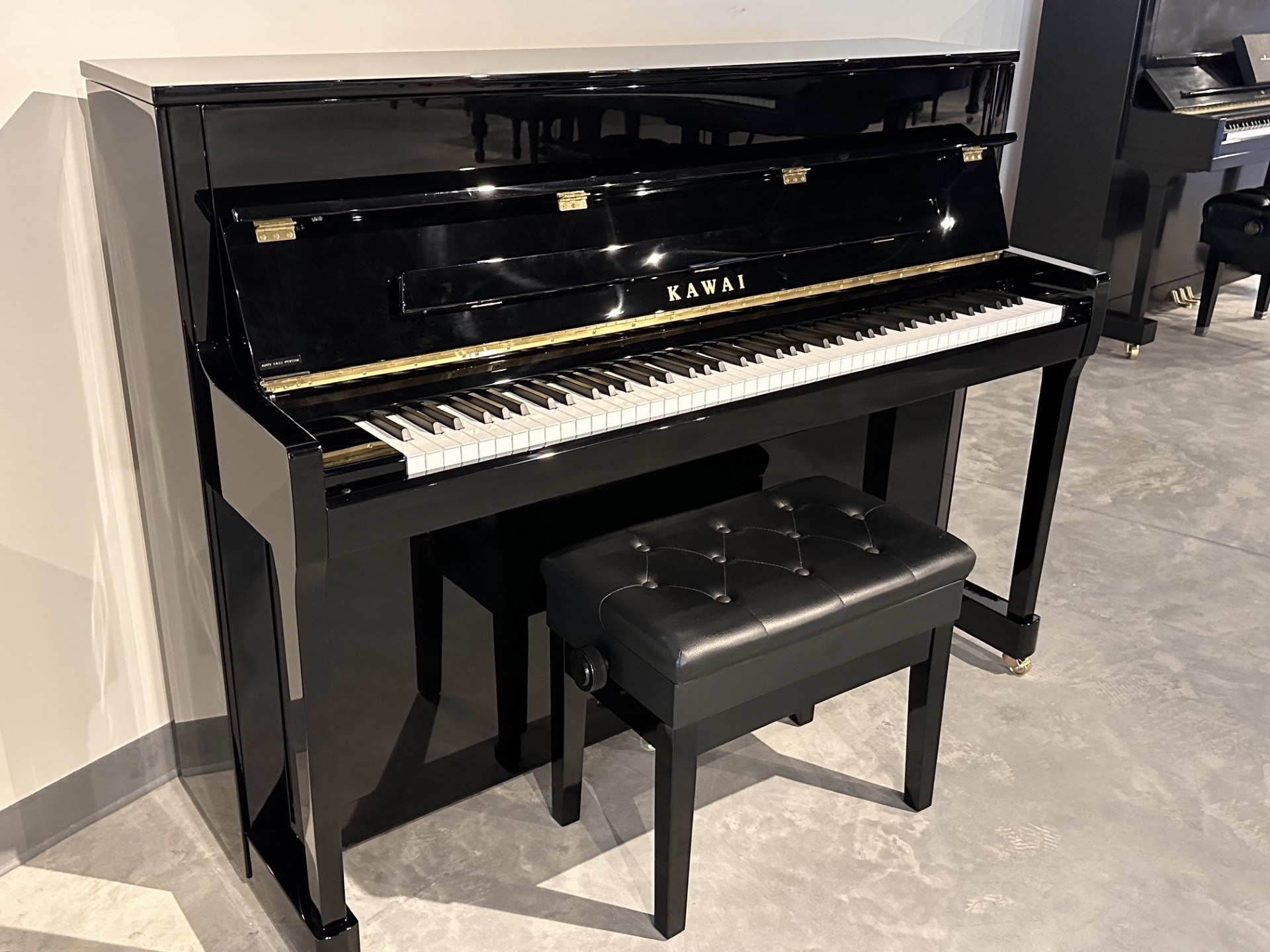 2025 Kawai K200 Ebony Polish