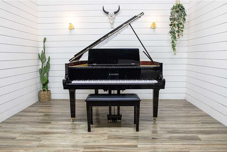Kawai No. 350 Baby Grand Piano