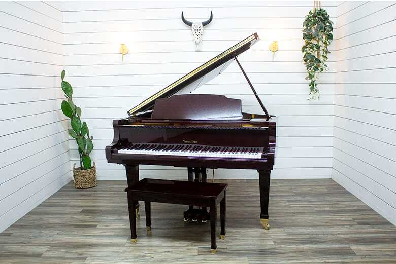 Wurlitzer G-452 Grand Piano