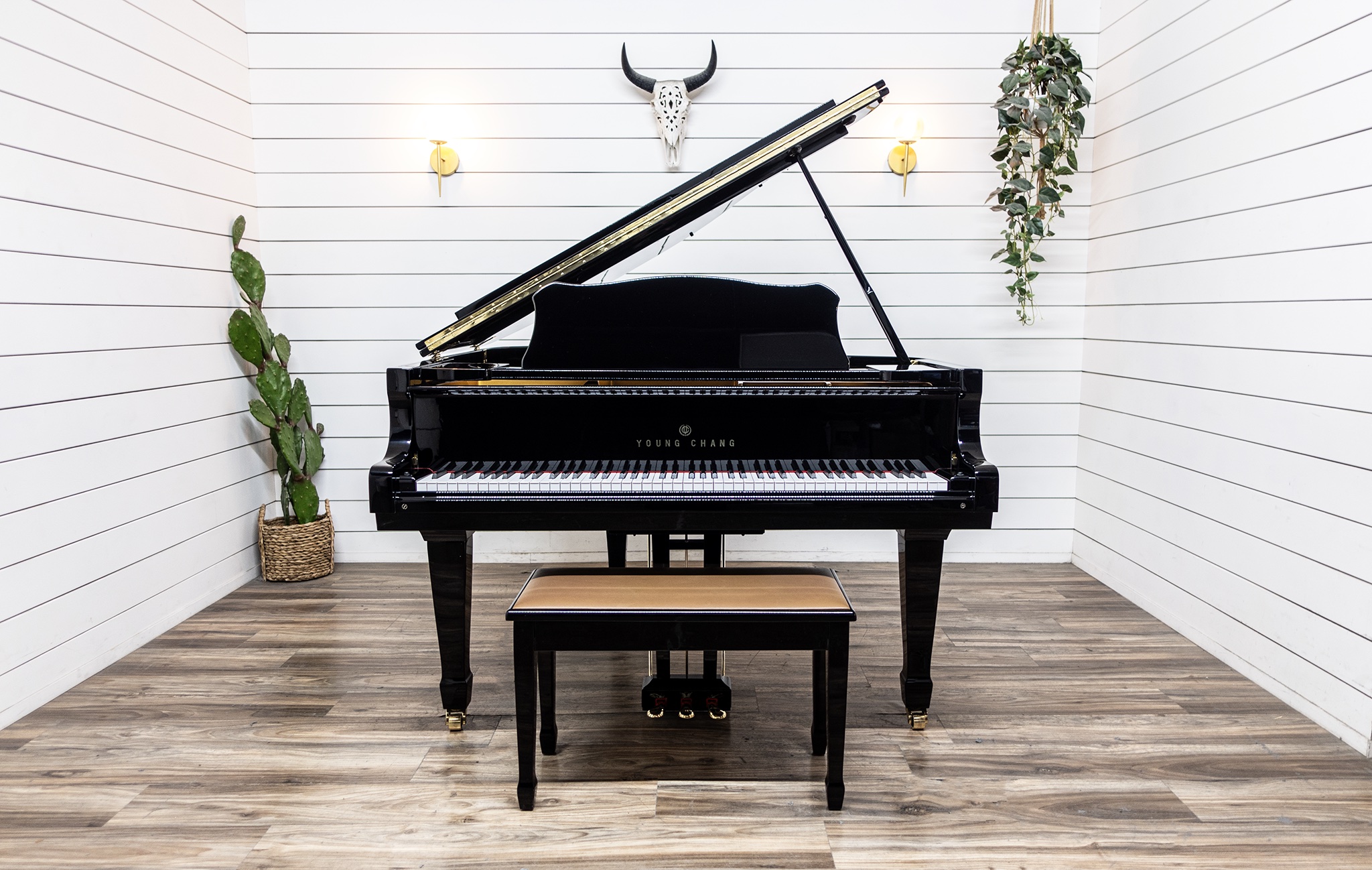 Young Chang G-157 Baby Grand Piano