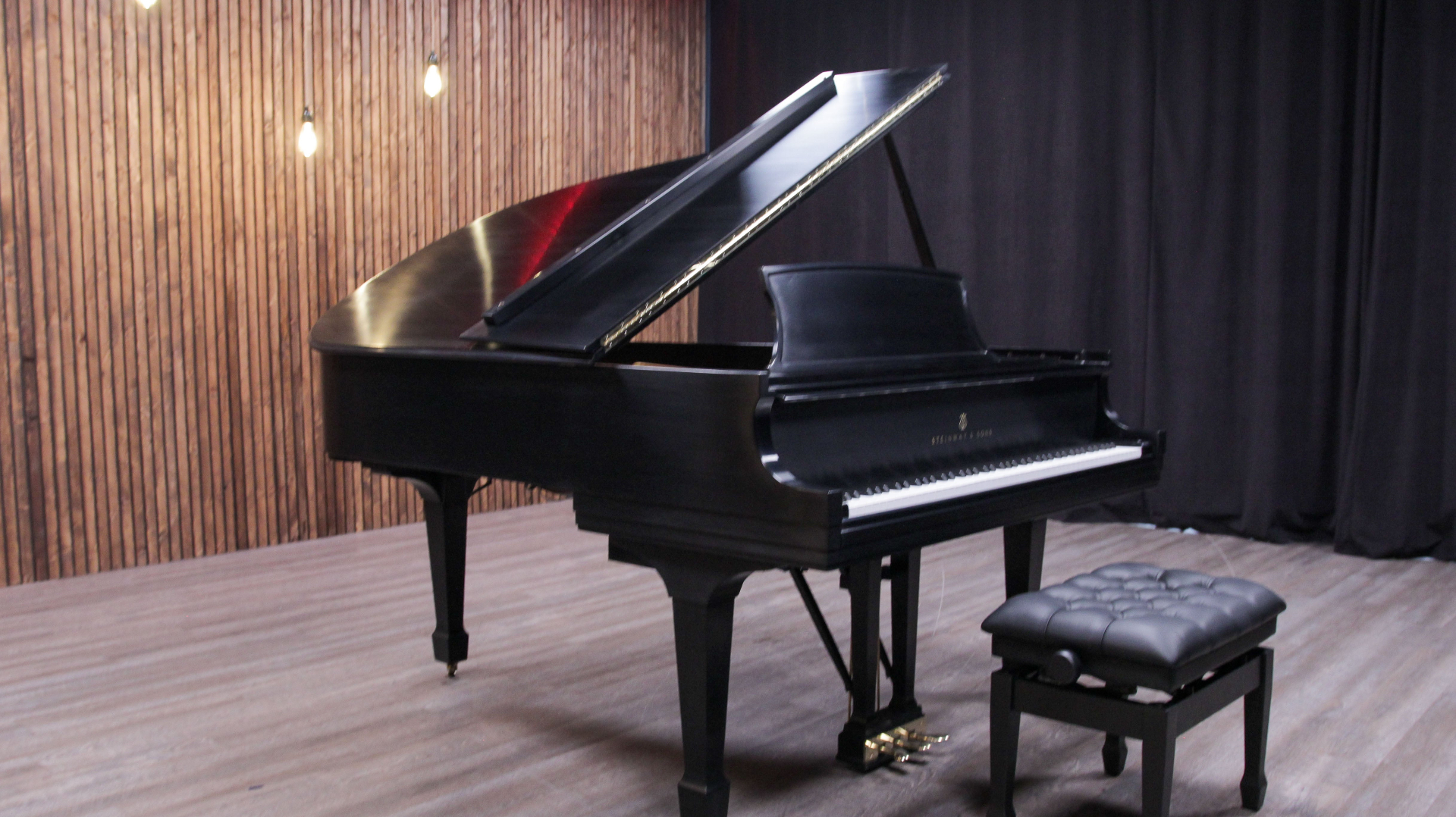 Steinway & Sons L Parlor Grand Piano Player